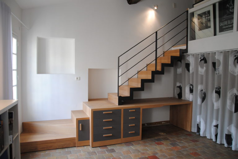 Bureau chene escalier intégré ©_Atelier_JL meubles agencement sur mesure avignon